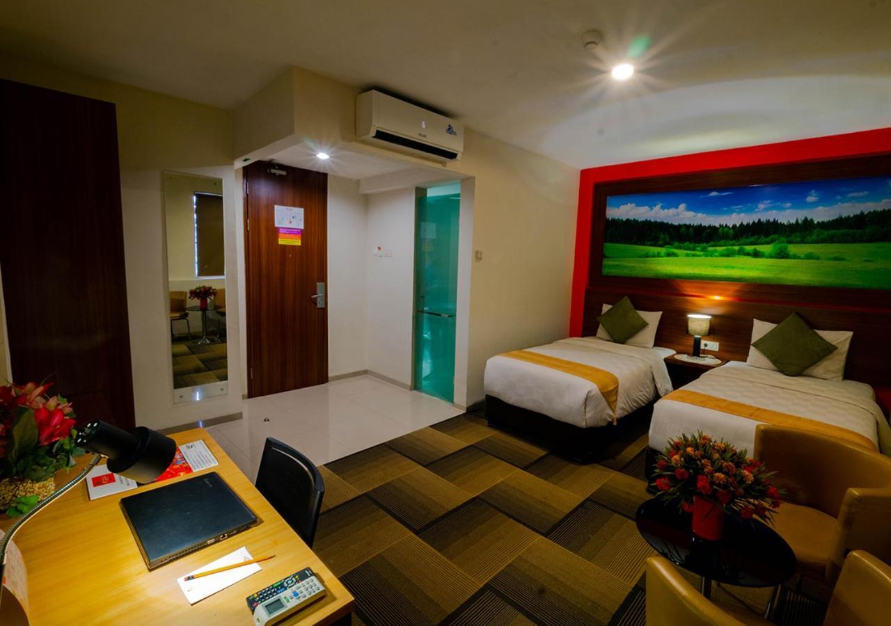 Miyanna Hotel Медан Экстерьер фото