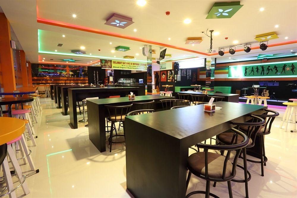Miyanna Hotel Медан Экстерьер фото